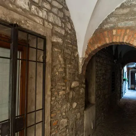 Apartment La Casa Di Pietra - The House Of Travelers