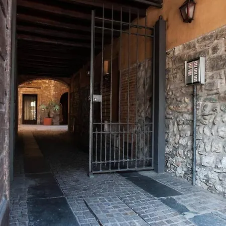 Apartment La Casa Di Pietra - The House Of Travelers *