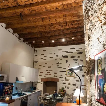 La Casa Di Pietra - The House Of Travelers *